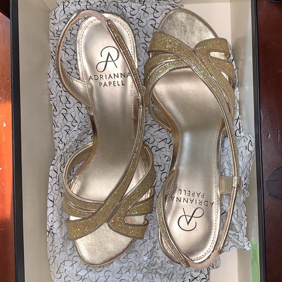 Adrianna Papell size 6 worn 1 time with box - Picture 2 of 4